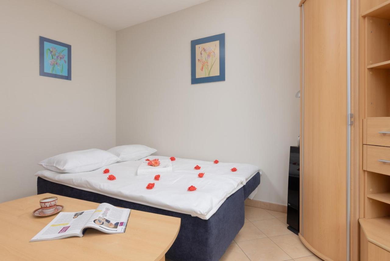Pejzazowa Apartment Metro Wilanowska Mokotow By Noclegi Renters Varsavia Esterno foto