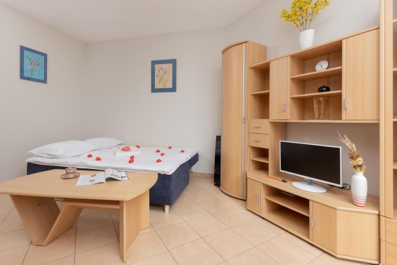 Pejzazowa Apartment Metro Wilanowska Mokotow By Noclegi Renters Varsavia Esterno foto